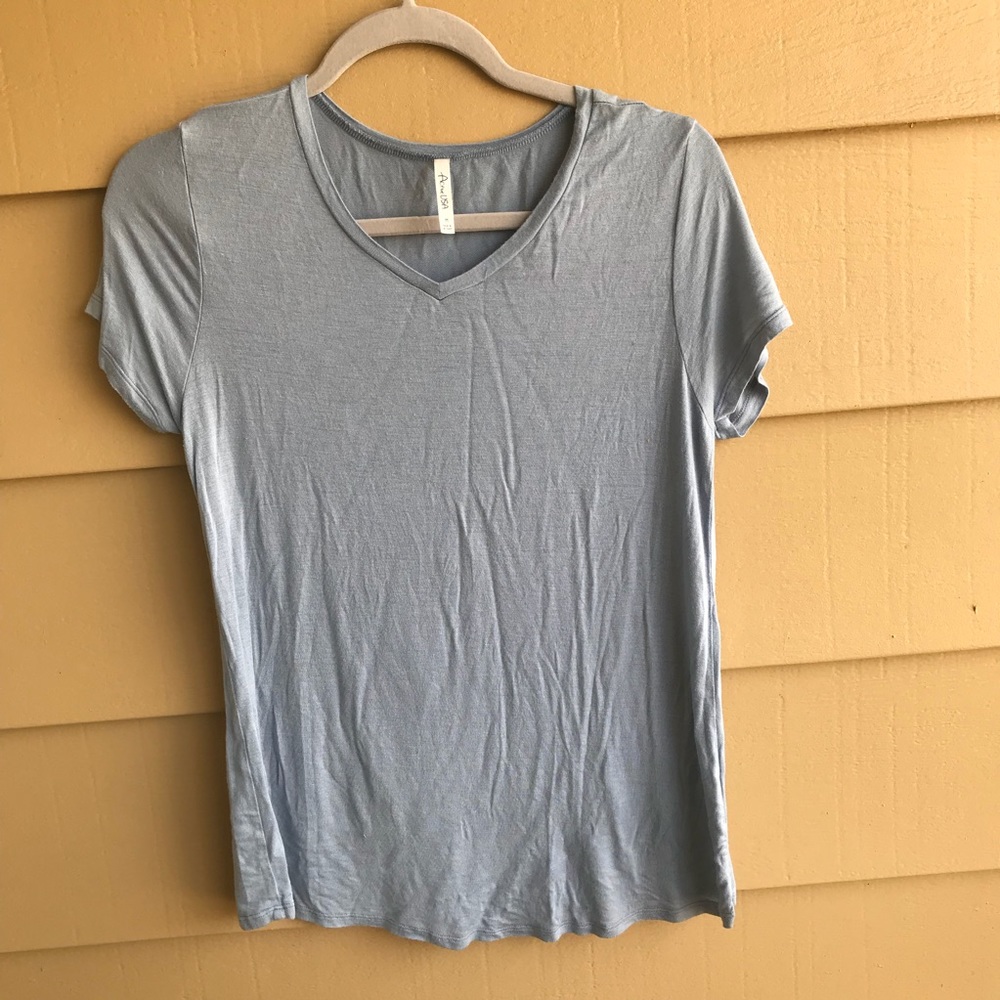 Solid gray T-shirt.
